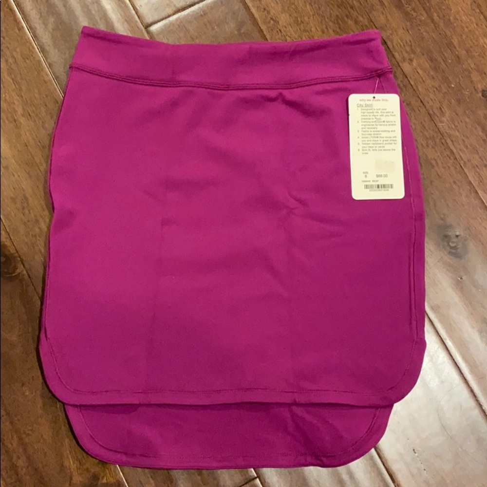 NWT Lululemon city skirt